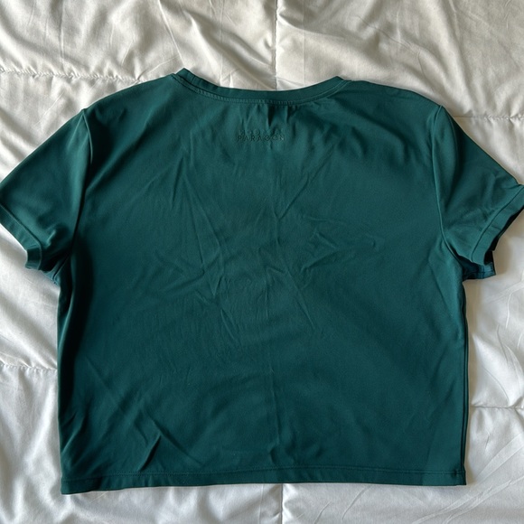 Paragon Crop T - Picture 2 of 2